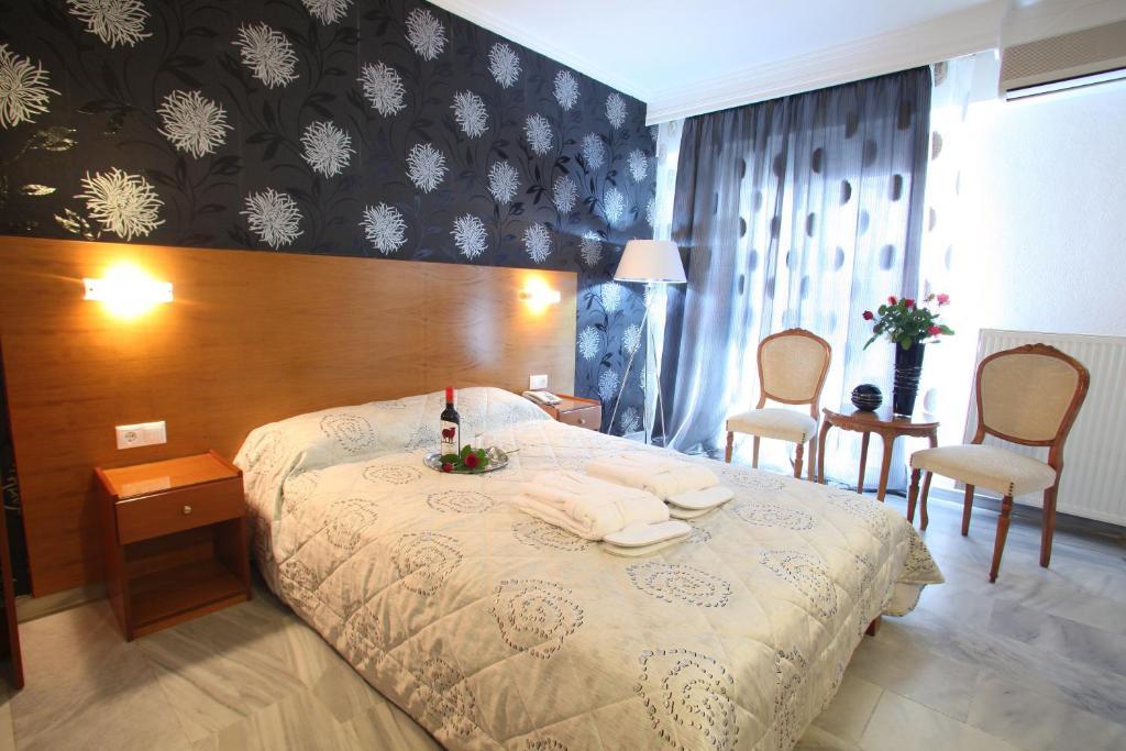Hotel Mallas Nea Kallikrateia Exterior photo