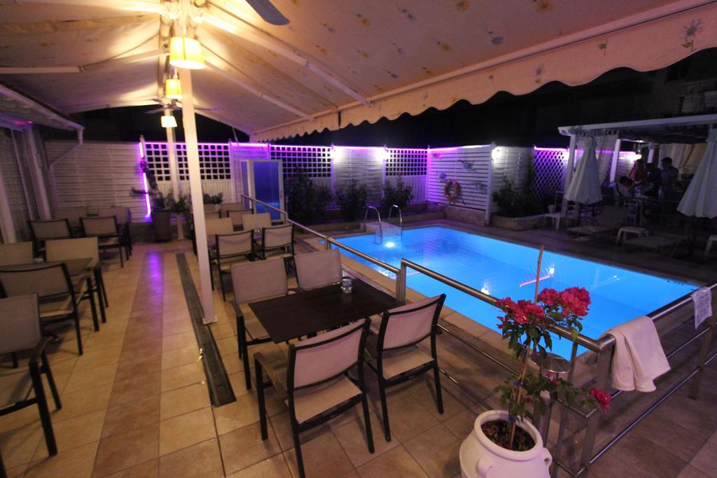 Hotel Mallas Nea Kallikrateia Exterior photo