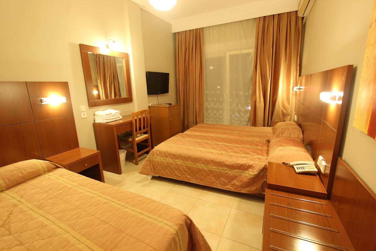 Hotel Mallas Nea Kallikrateia Exterior photo